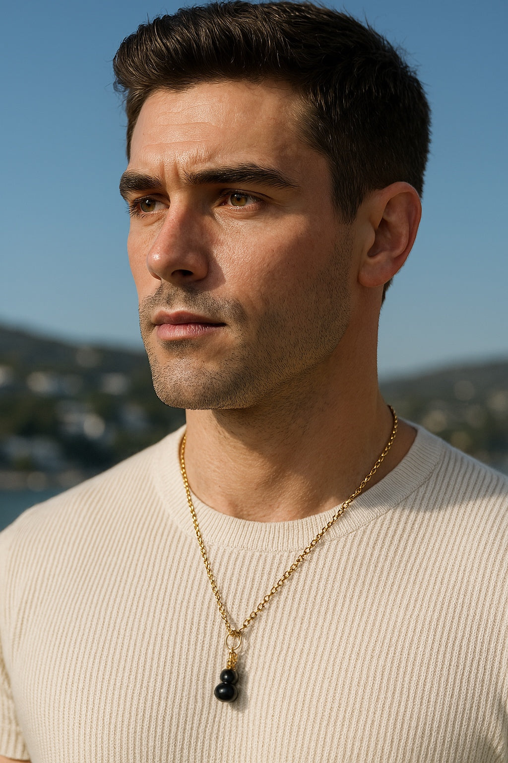 Onyx pendant in 18k gold